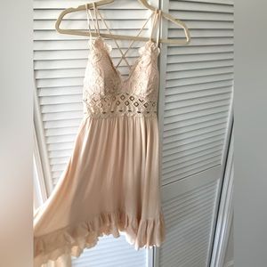 Blush colored Ruffle Dress size M